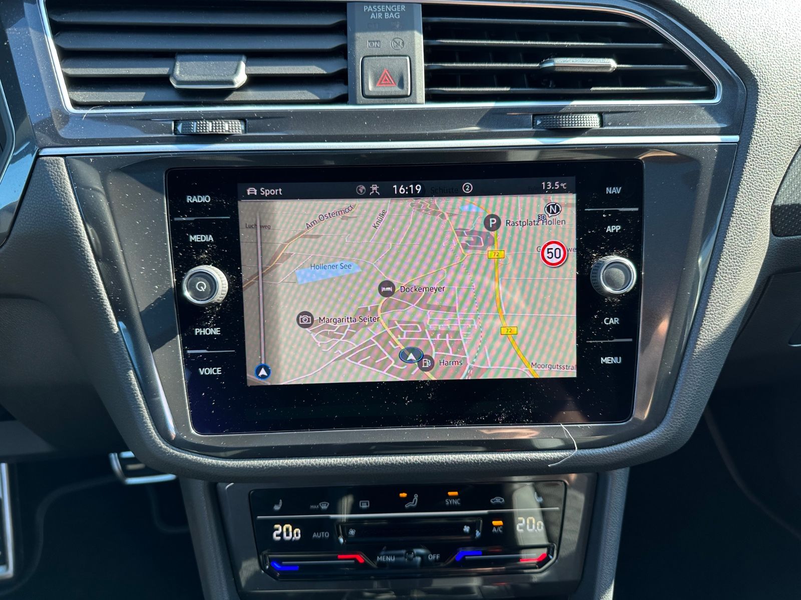 Fahrzeugabbildung Volkswagen Tiguan Allspace 2.0 TDI 4M R-Line Pano/AHK/7-Sit