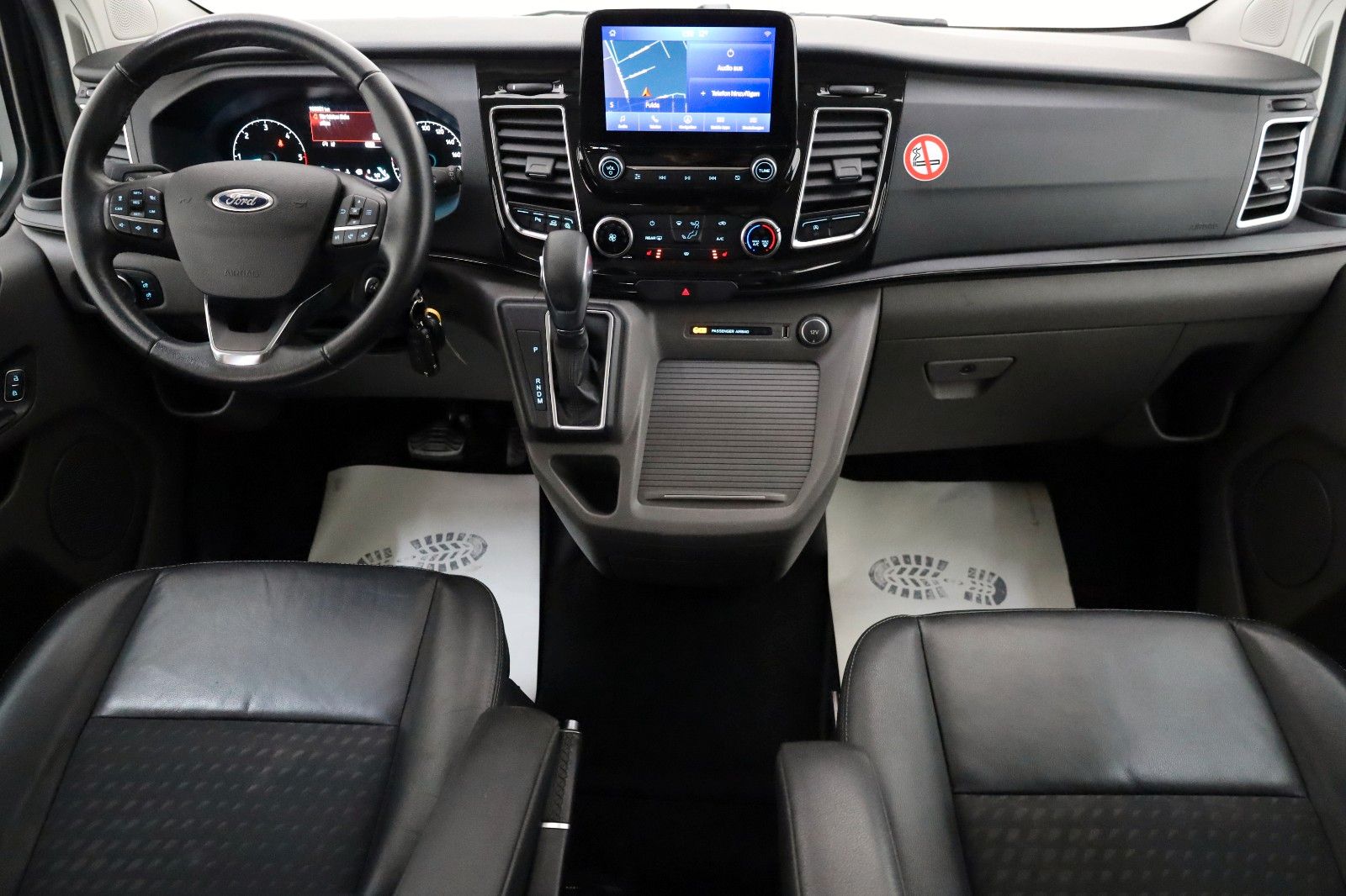 Fahrzeugabbildung Ford Tourneo Custom Sport 8 Sitzer,T.Leder,Navi,Xenon