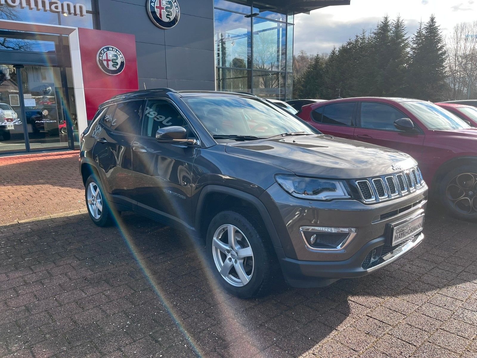 Fahrzeugabbildung Jeep Compass Limited 4WD