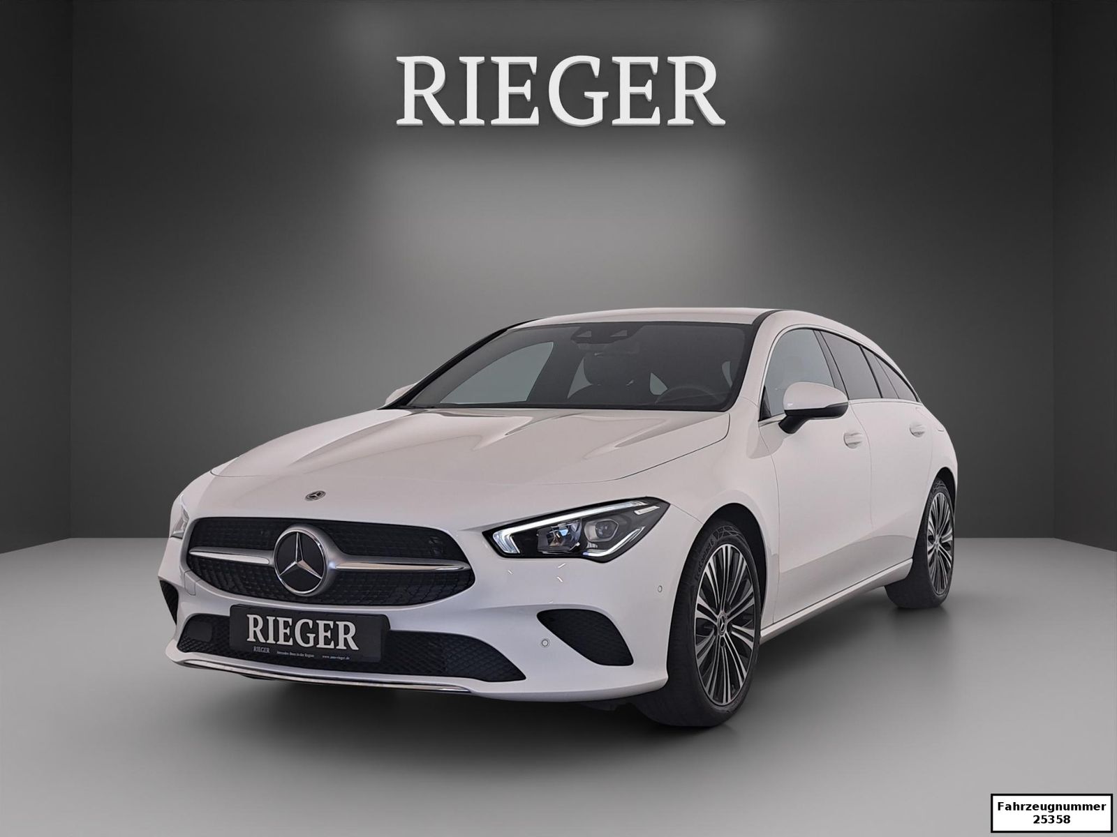 MERCEDES-BENZ CLA 200 Shooting Brake d Progressive LED*18*AHK*