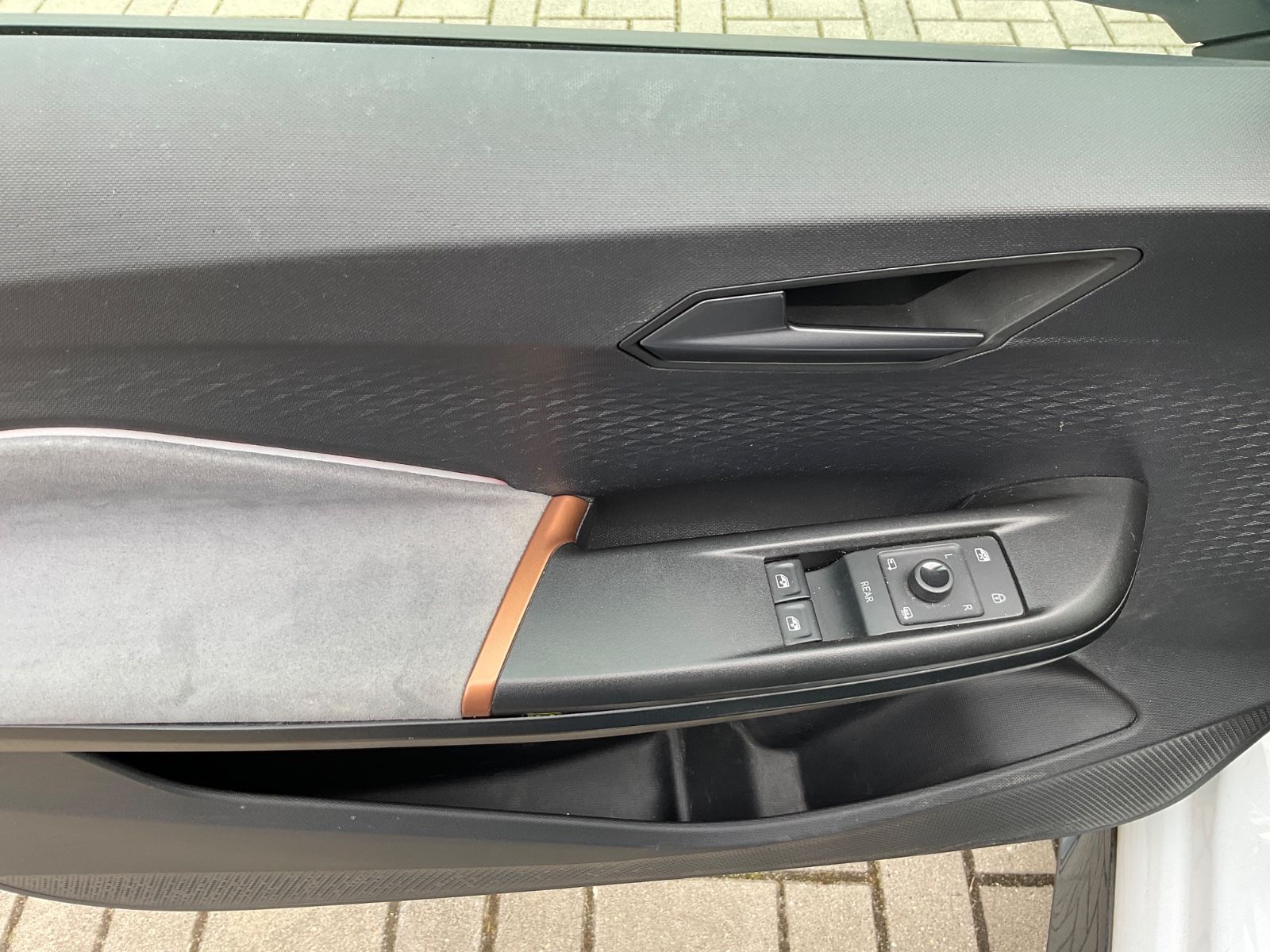 Fahrzeugabbildung CUPRA Born 58 kWh 150 kW,Kamera,Navi,Sitzheizung,AHK