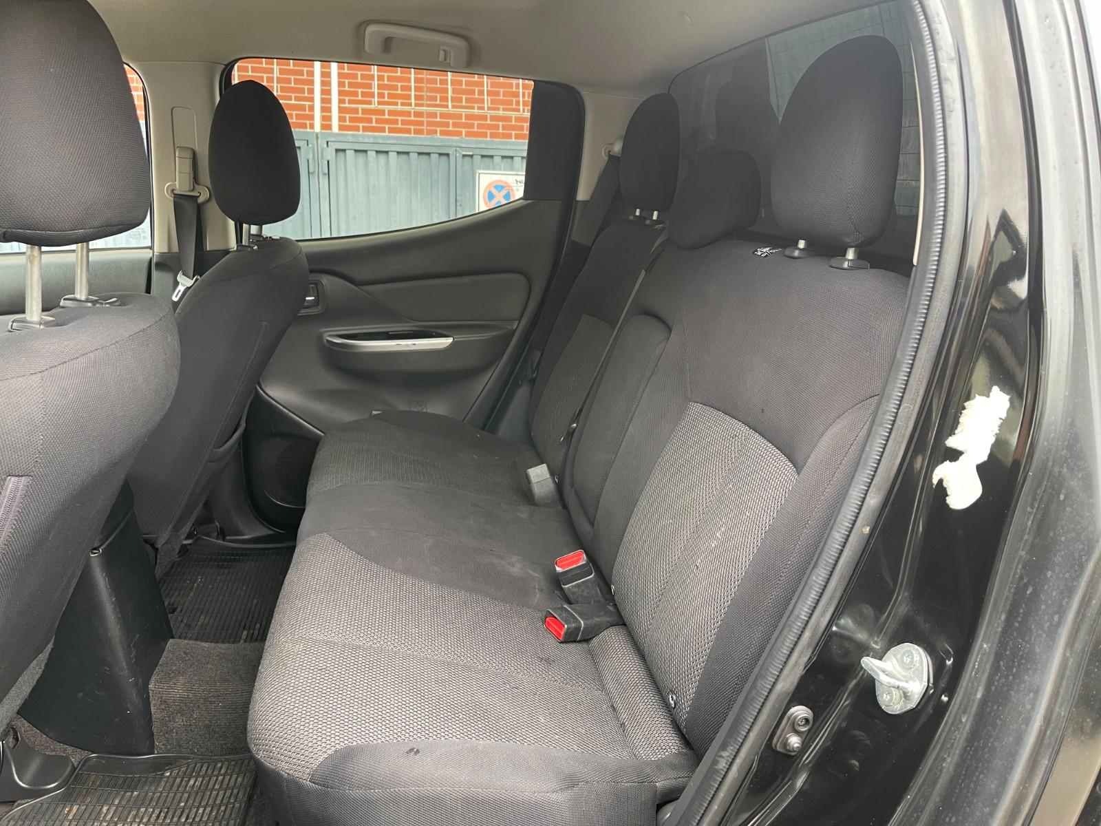 Mitsubishi L200 Plus Doppelkabine 4WD + HARDTOP