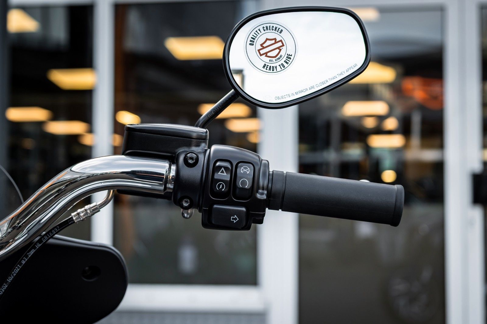 Fahrzeugabbildung Harley-Davidson FLSB SPORT GLIDE 107 - Dr. Jekill & Mr. Hyde -
