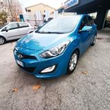 Hyundai i30 1.6 CRDi 5p. Comfort - Hyundai i30 Comfort mit Diesel-Antrieb