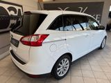 Ford Grand C-Max 2.0 Titanium/Navi/Sitzh./Kamera - Ford Grand C-Max mit Diesel-Antrieb: Navigationssystem