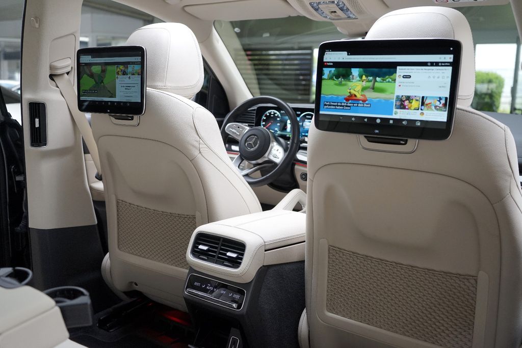 Image of Mercedes-Benz GLS 580