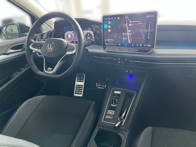Fahrzeugabbildung Volkswagen Golf 1.5 eTSI DSG GOAL MATRIX NAVI AHK GJR