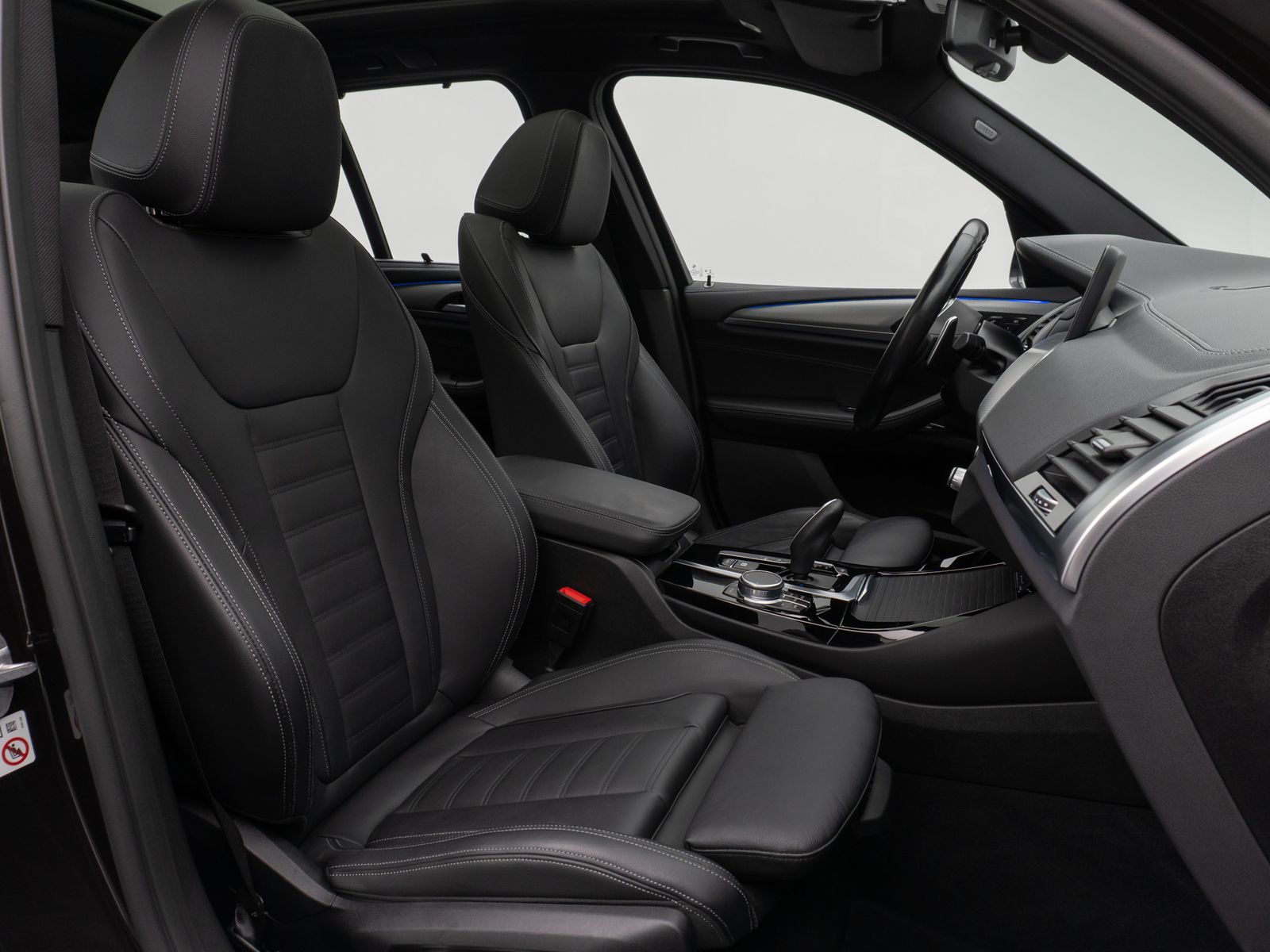 Fahrzeugabbildung BMW X3 M40i Panorama Kamera HUD DAB HiFi AHK Komfort