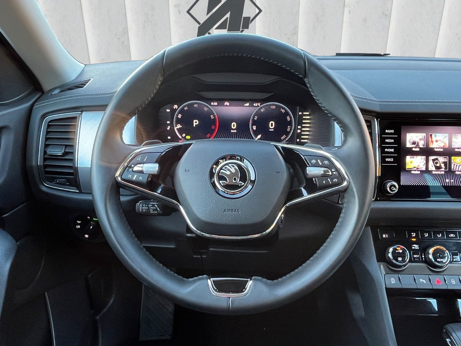 Fahrzeugabbildung SKODA Kodiaq 1.5 TSI DSG*7-Sitze*Kamera*ACC*Smartlink*