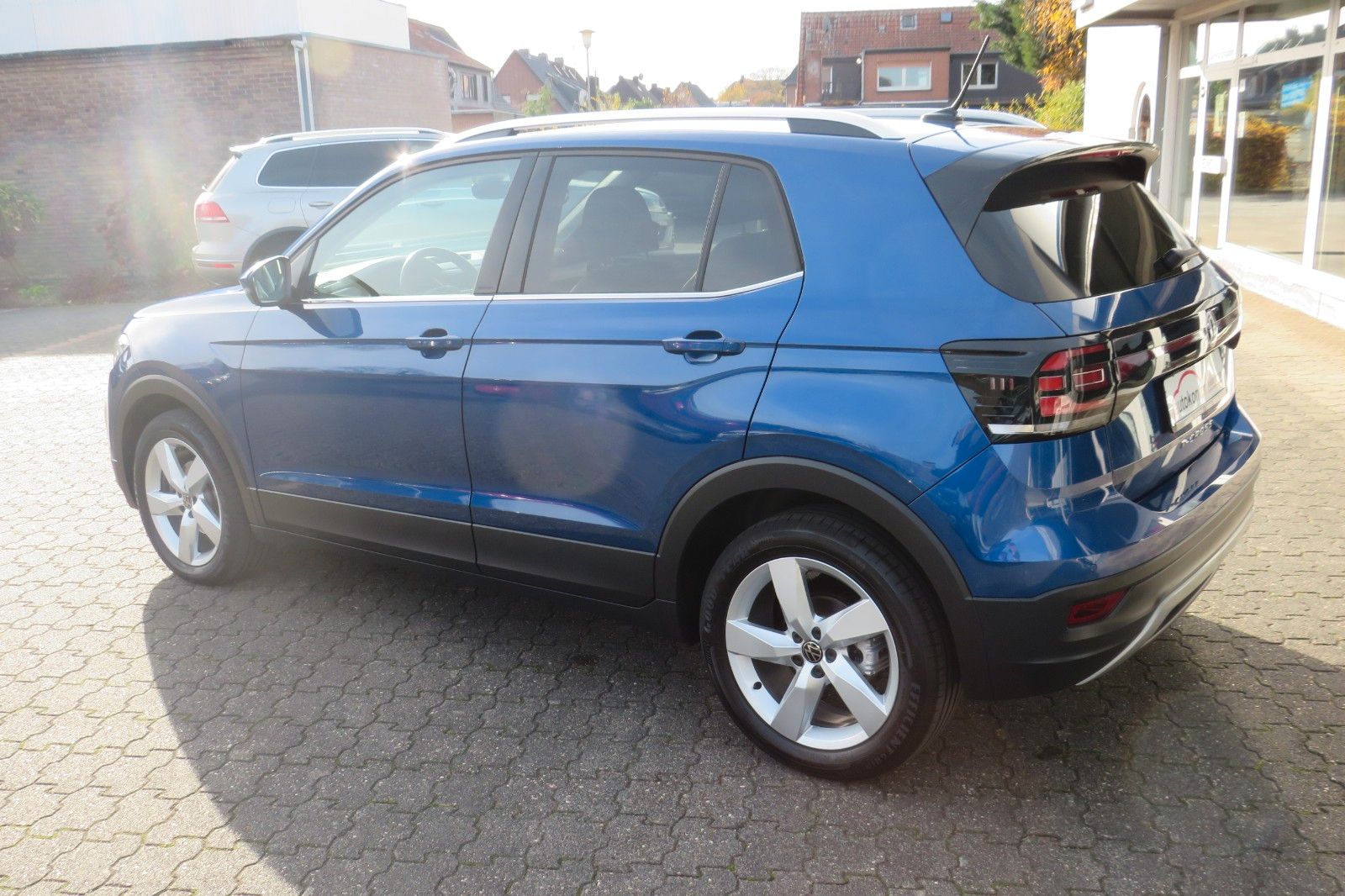 Fahrzeugabbildung Volkswagen T-Cross DSG Highline ACC NAVI KAMERA SITZH. 1Hd