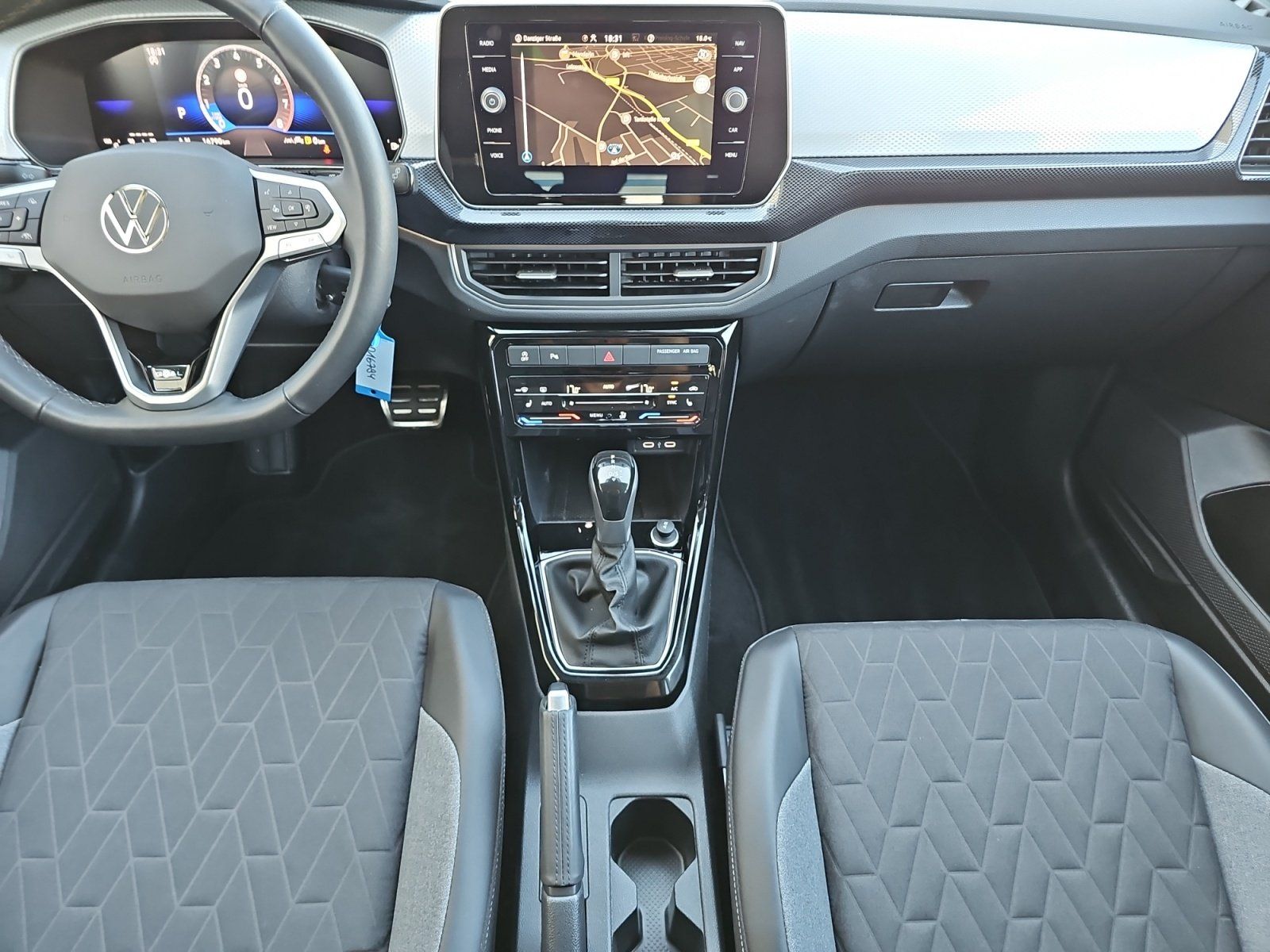 Volkswagen T-Cross - Bild 11