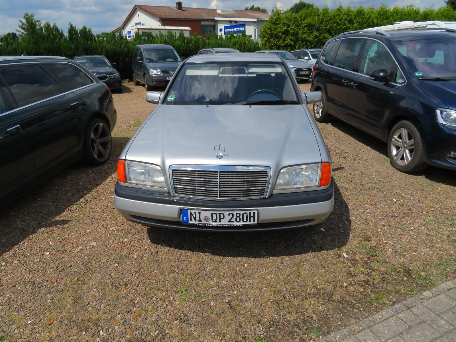 Mercedes-Benz C 180