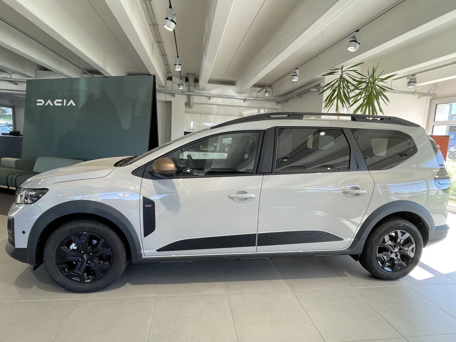Fahrzeugabbildung Dacia Jogger Extreme TCe 110 7-Sitzer