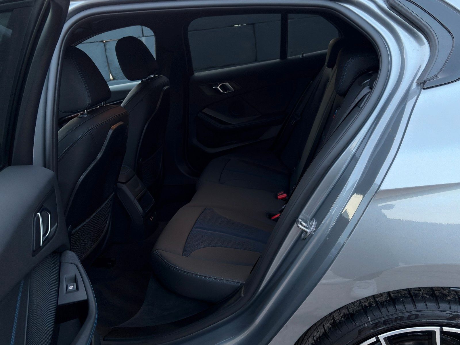 Fahrzeugabbildung BMW 118i Aut. M Sport Tempomat CarPlay SHZ LED PDC