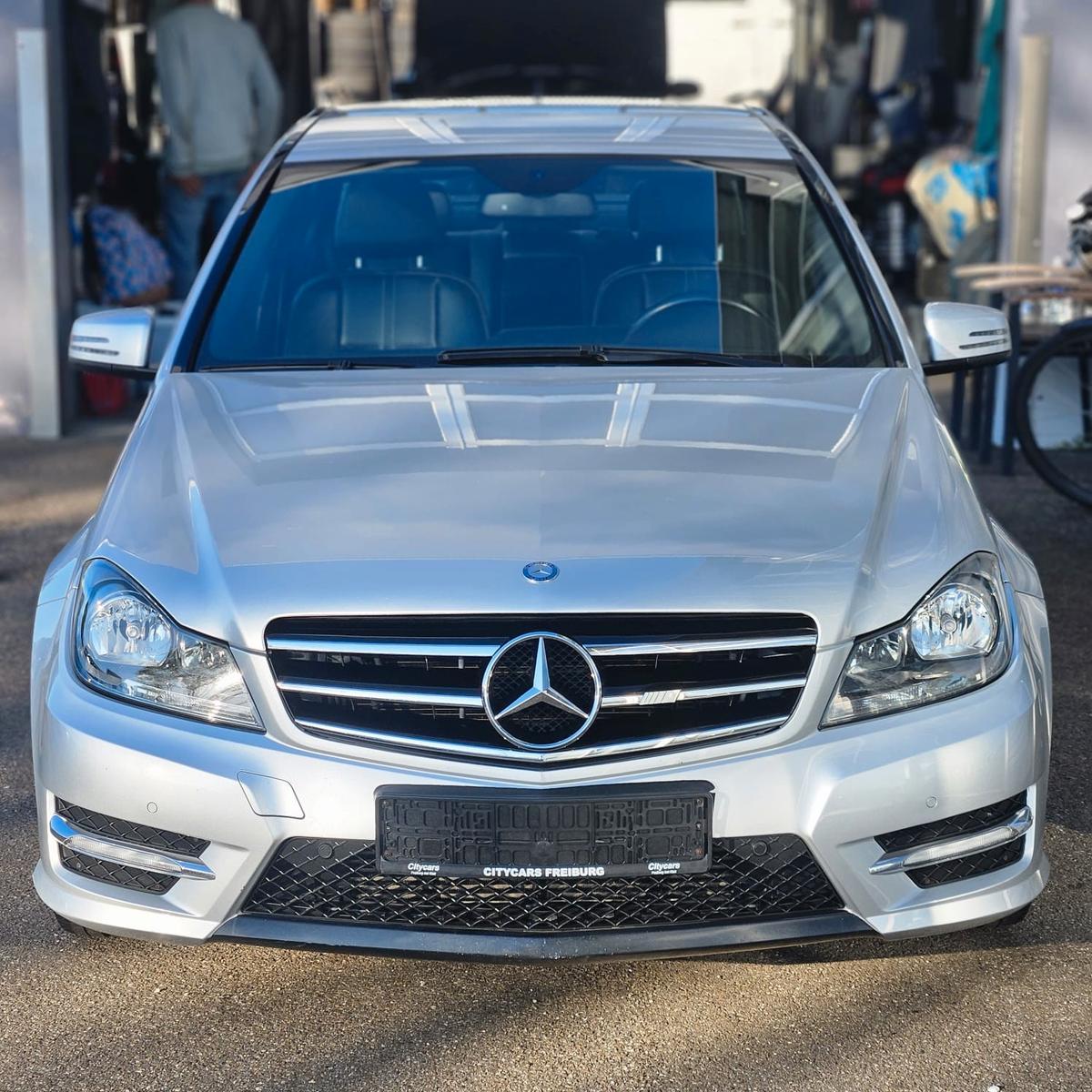 Mercedes-Benz C 200 Limousine CGI BlueEfficiency AMG