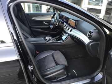 Mercedes E 220 - 11
