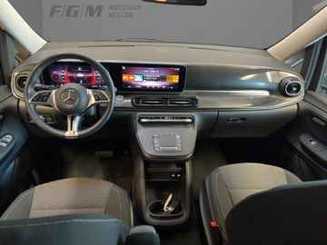 Mercedes V 220 - 8
