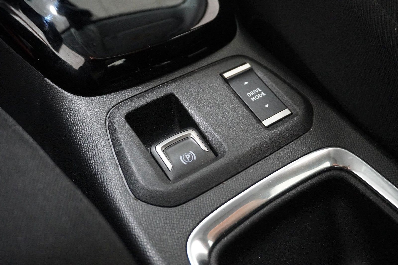 Fahrzeugabbildung Opel Corsa-e F EDITION 7KW NAVI/VIRT/TEMP/DAB/WÄRMEP.