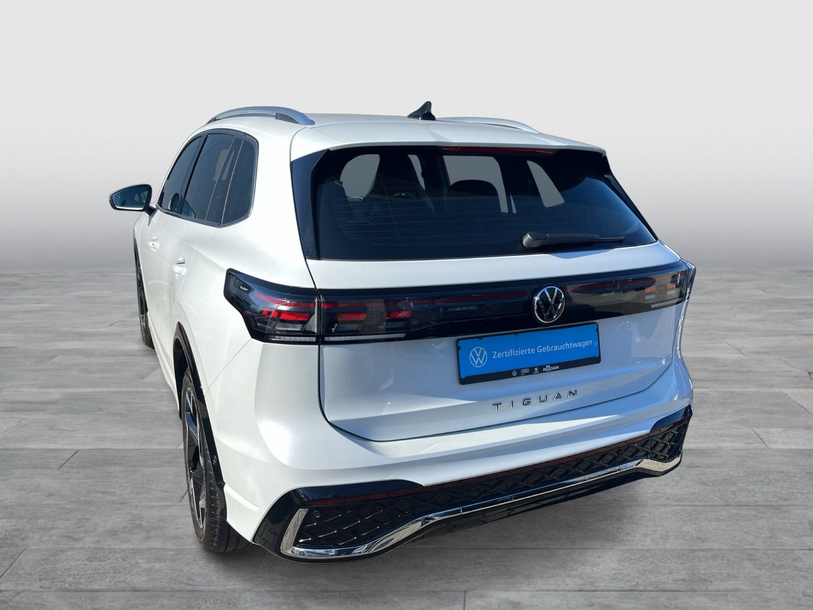Volkswagen Tiguan 2.0 TDI R-Line Pro-Max HuD 360° AHK LM19 foto 2