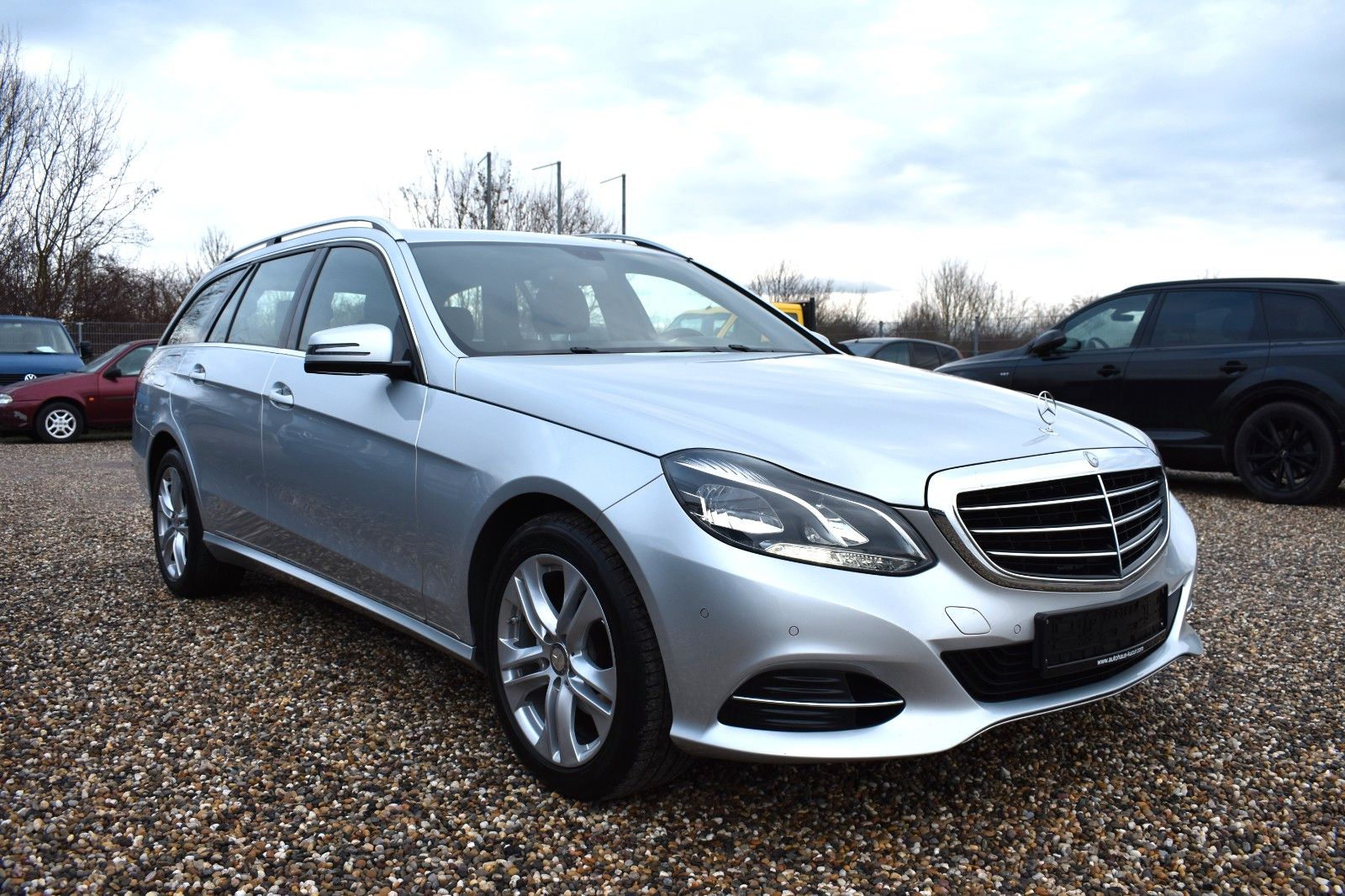 Fahrzeugabbildung Mercedes-Benz E 220 E T-Modell E 220 CDI BlueEfficiency