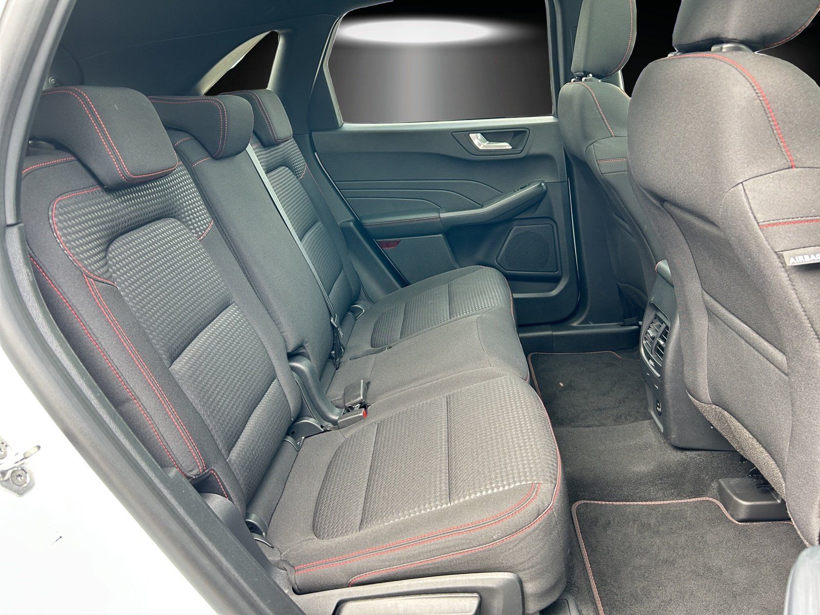 Fahrzeugabbildung Ford Kuga 2.5 PHEV ST-Line Aut./ACC/KAMERA/PANO/SHZ/