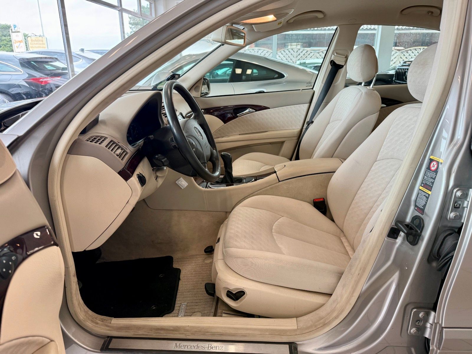 Fahrzeugabbildung Mercedes-Benz E 200 Classic
