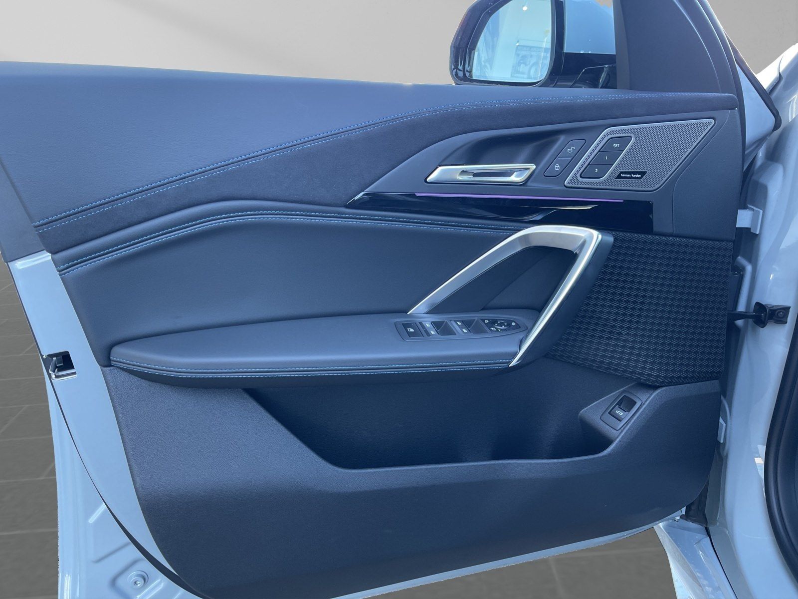 BMW iX2 - Bild 10