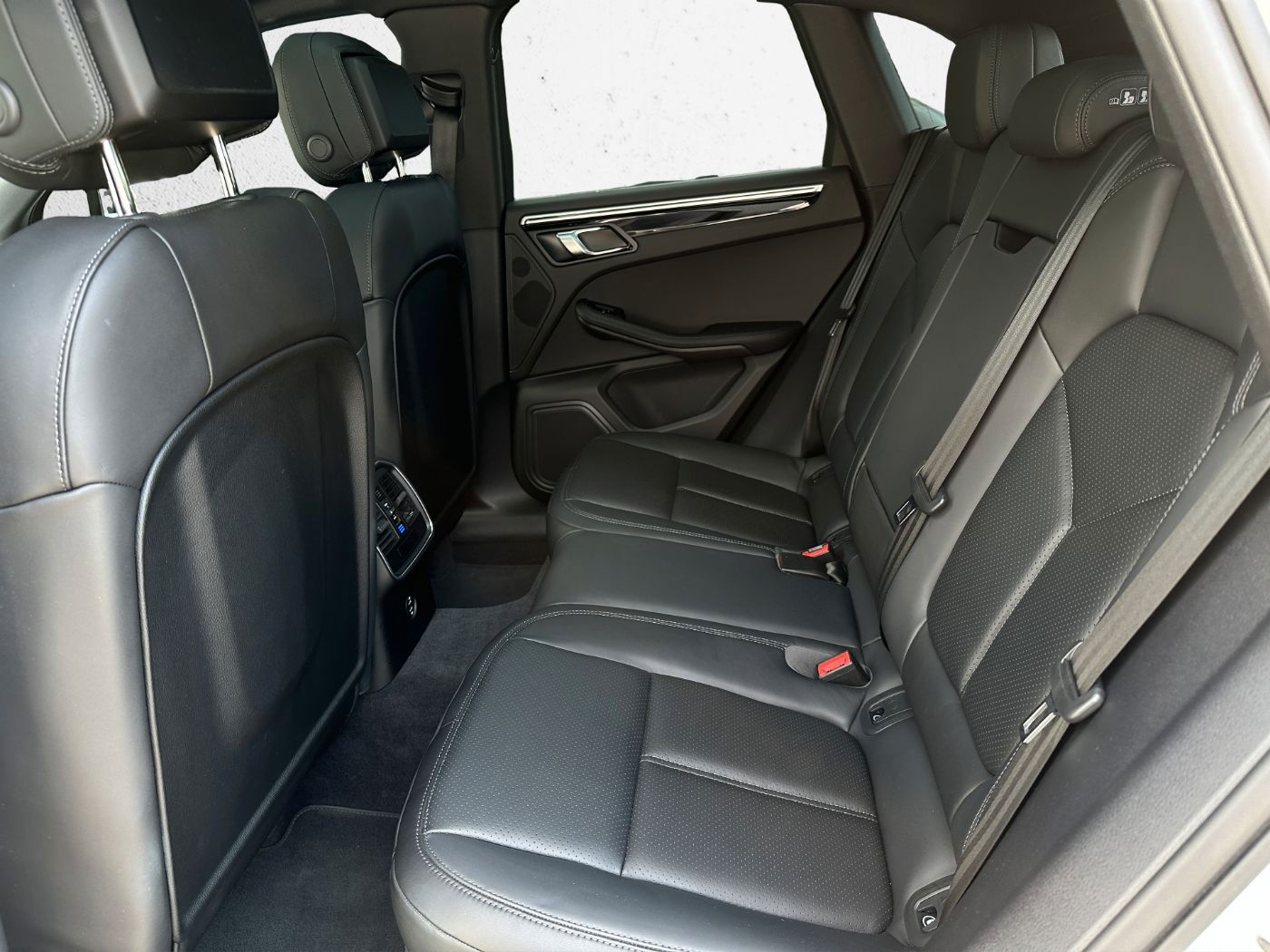 Porsche Macan S PANO PASM Sitzbelüftung foto 8