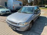 Ford Escort erst 89 TKM - Ford Escort: Limousine