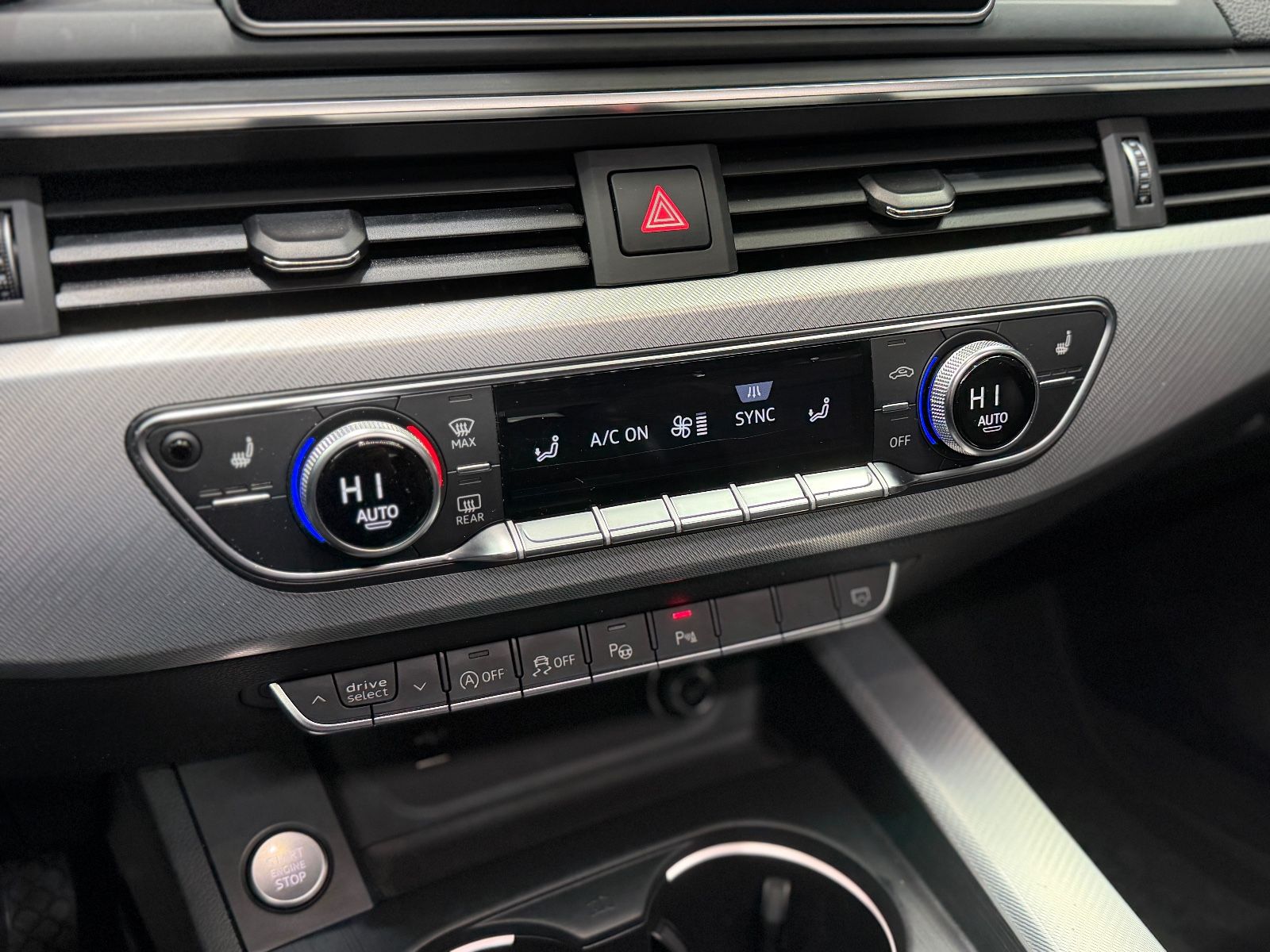 Fahrzeugabbildung Audi A4 Avant g-tron sport|S-LINE|S-TRONIC|HEAD-UP|