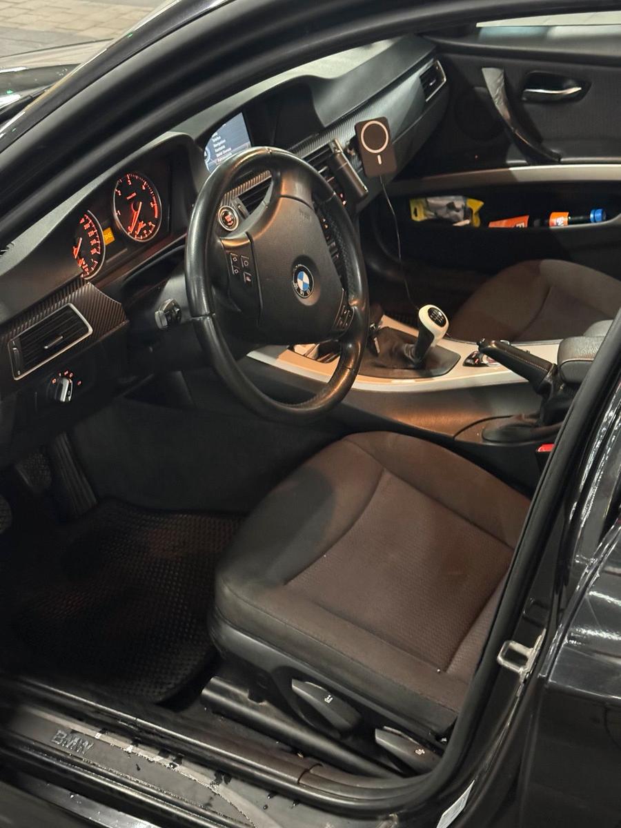 BMW 316 2010 — photo 9