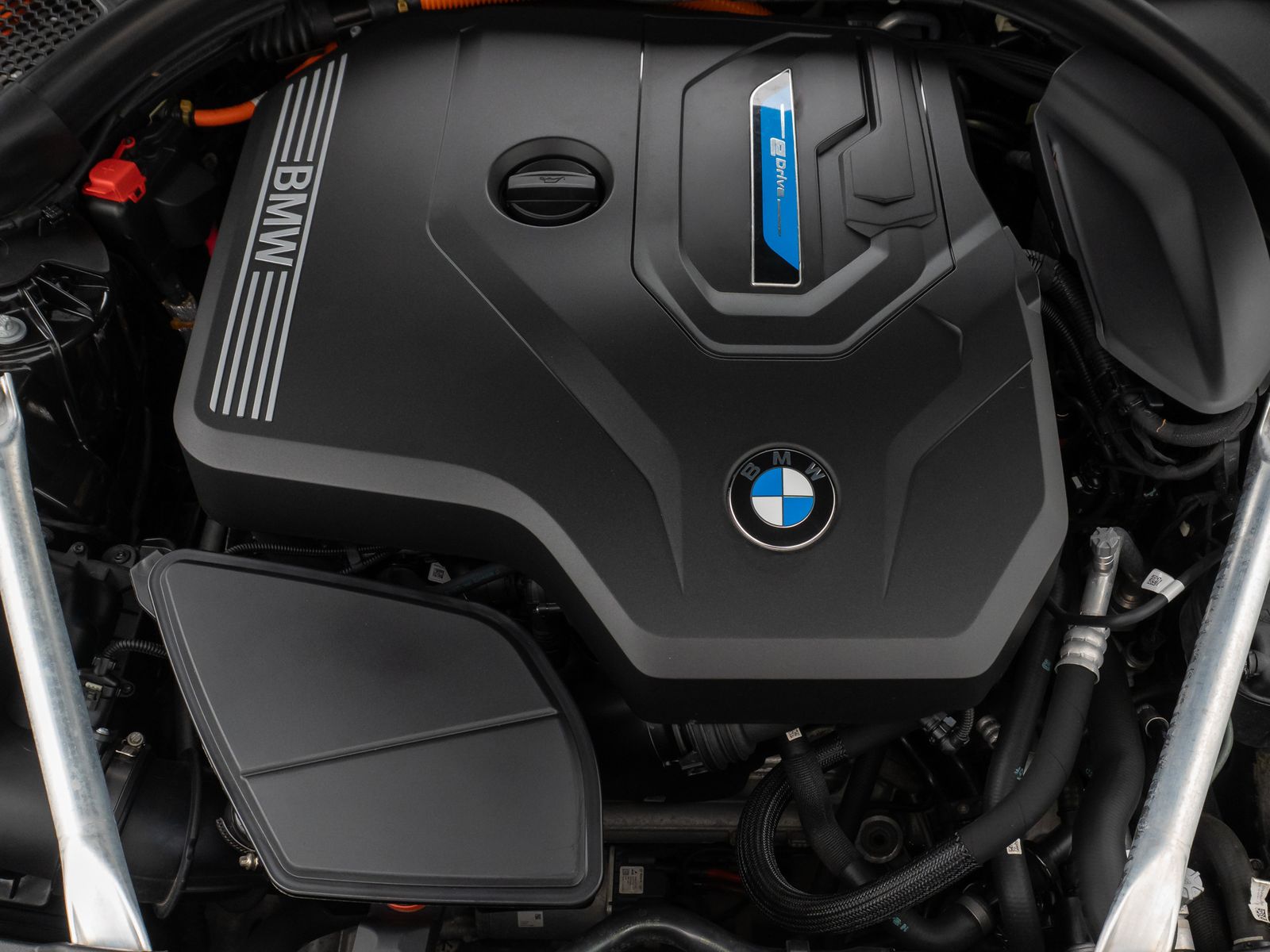 Fahrzeugabbildung BMW 530e Panorama Kamera DAB H/K WLAN Alarm Sport