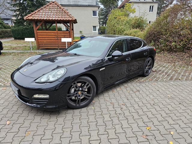 Porsche Panamera 4S S