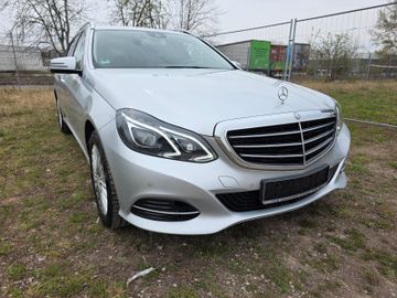 Mercedes E 220 - 1