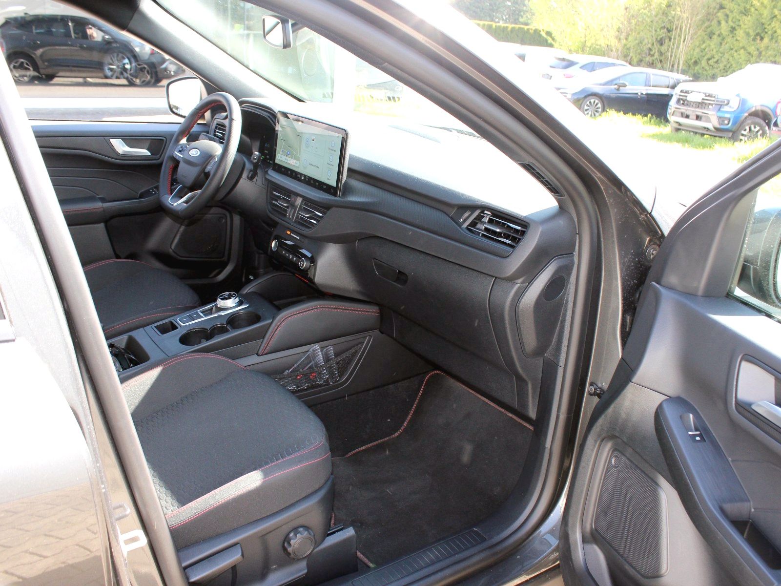 Fahrzeugabbildung Ford Kuga Plug-In Hybrid ST-Line