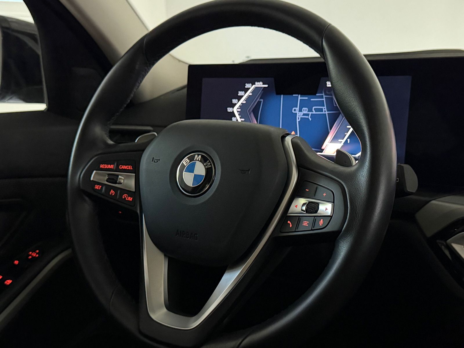 Fahrzeugabbildung BMW 330 d xDrive Touring/LED/CURVED/HuD/AHK/FACELIFT