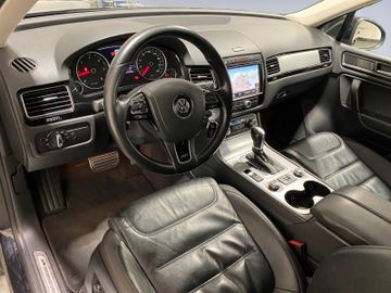 Volkswagen Touareg - 11