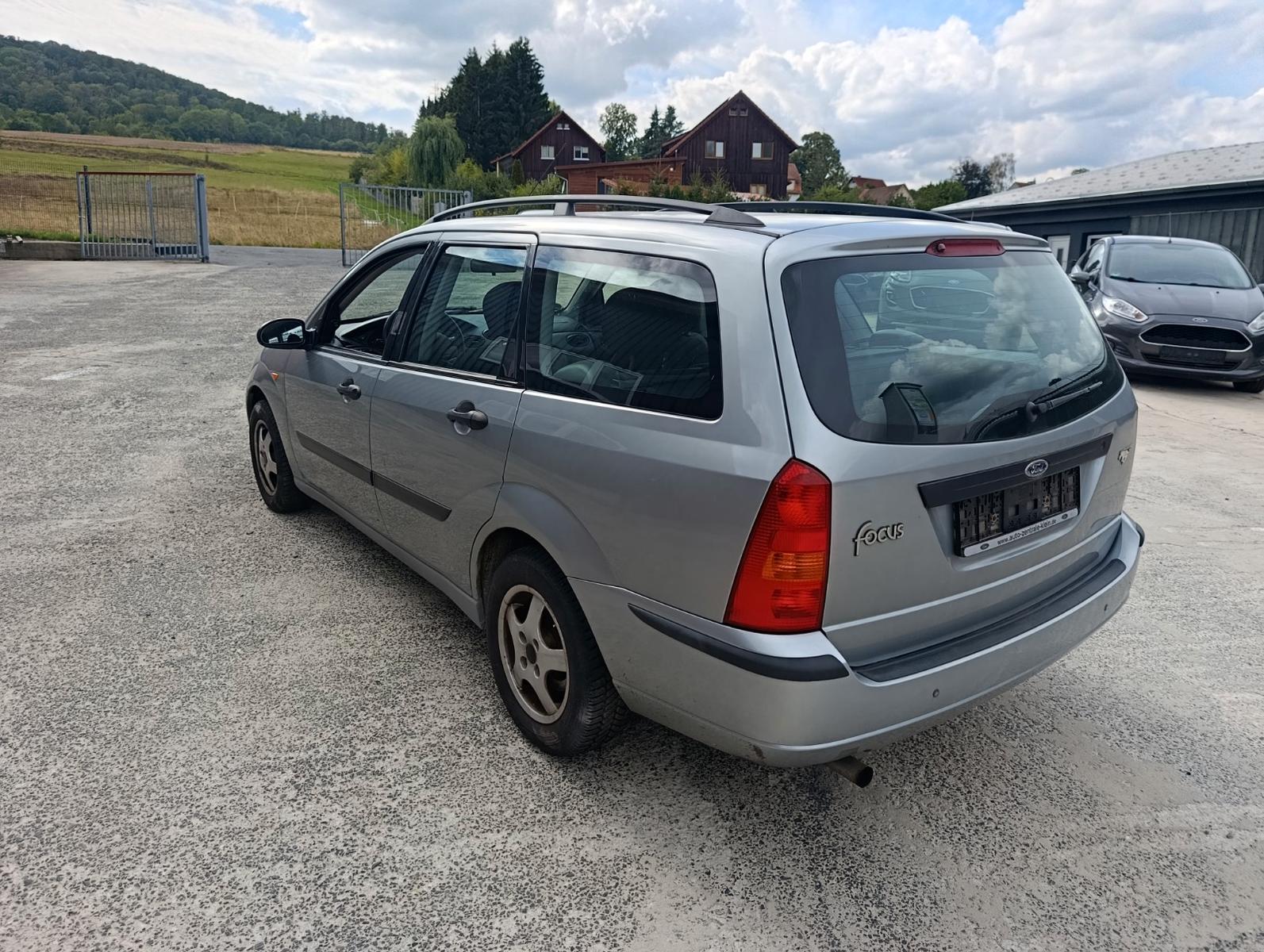 Ford Focus 2004 — photo 7