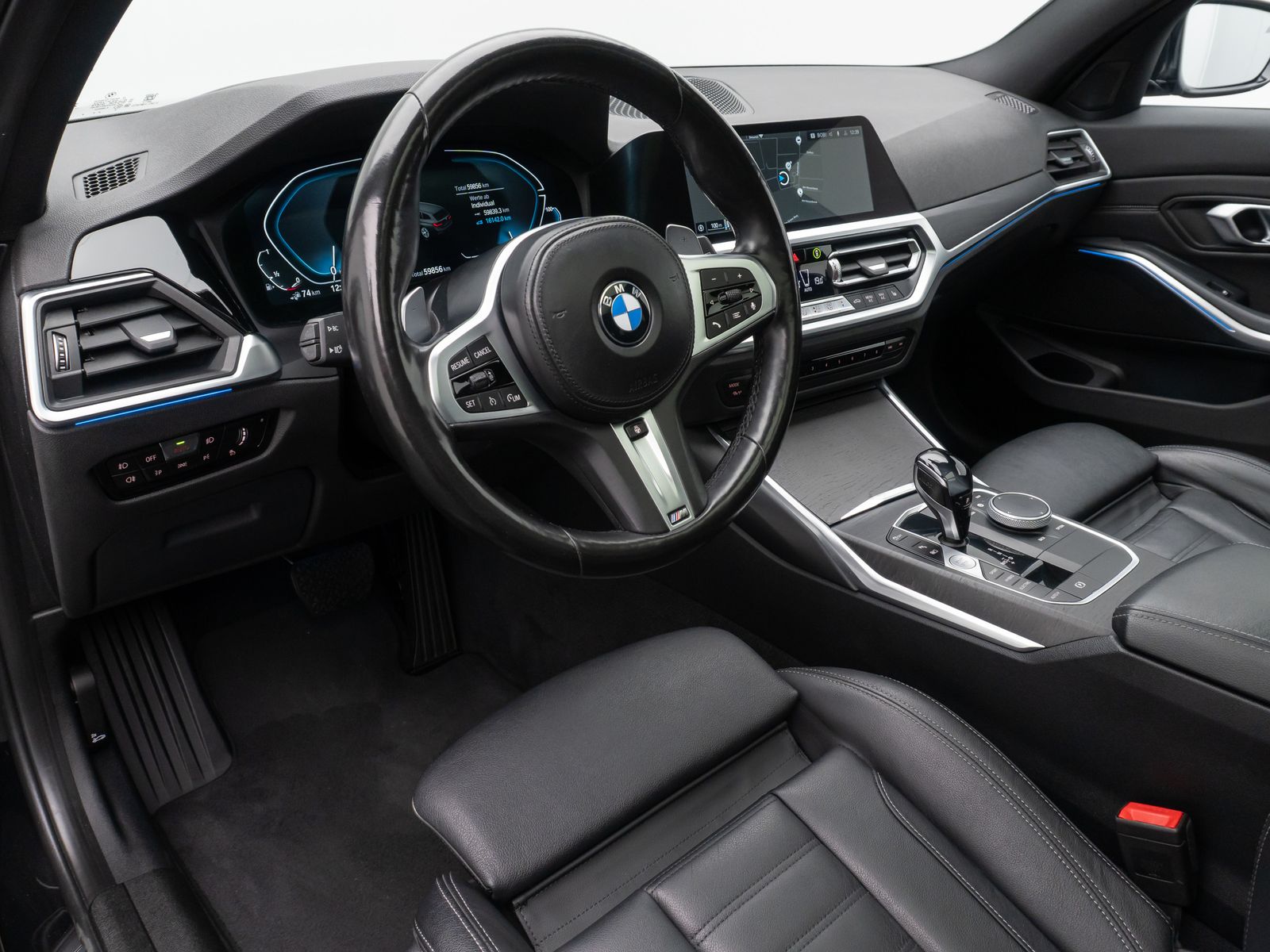 Fahrzeugabbildung BMW 320e xD Sport Line DAB Laser HUD HiFi Panorama