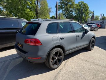 Volkswagen Touareg - 5