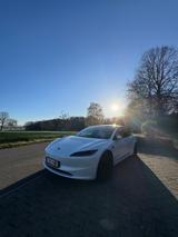 Tesla Model 3 Hinterradantrieb RWD weiß/weiß - Tesla Model 3 in Bielefeld