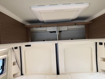 Westfalia Columbus 600 E 140 PS Winterpaket SOLAR Markise