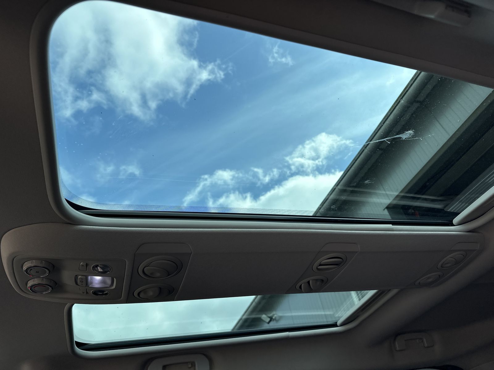 Fahrzeugabbildung Opel Zafira Life 2.0 D Aut. BlackEd. NAV+XEN+PANORAMA