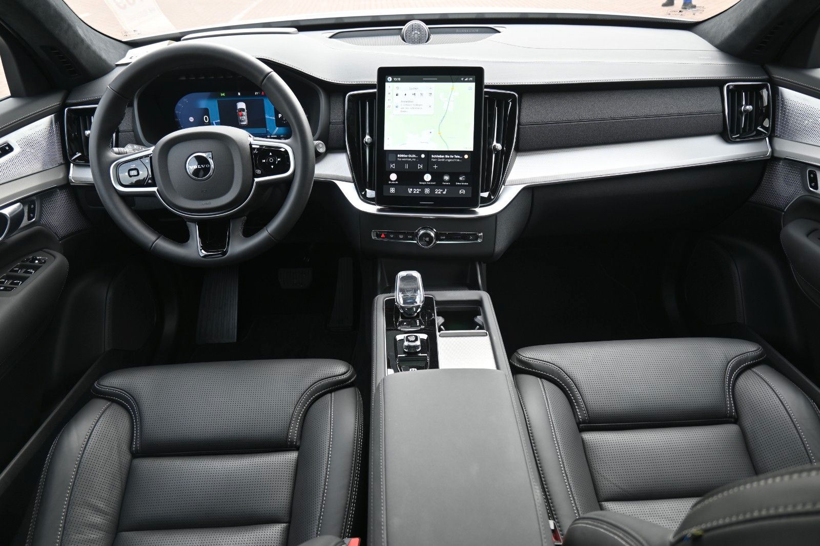 Fahrzeugabbildung Volvo XC90 T8 AWD Ultra Black Edition*LUFT*360*ACC*AHK