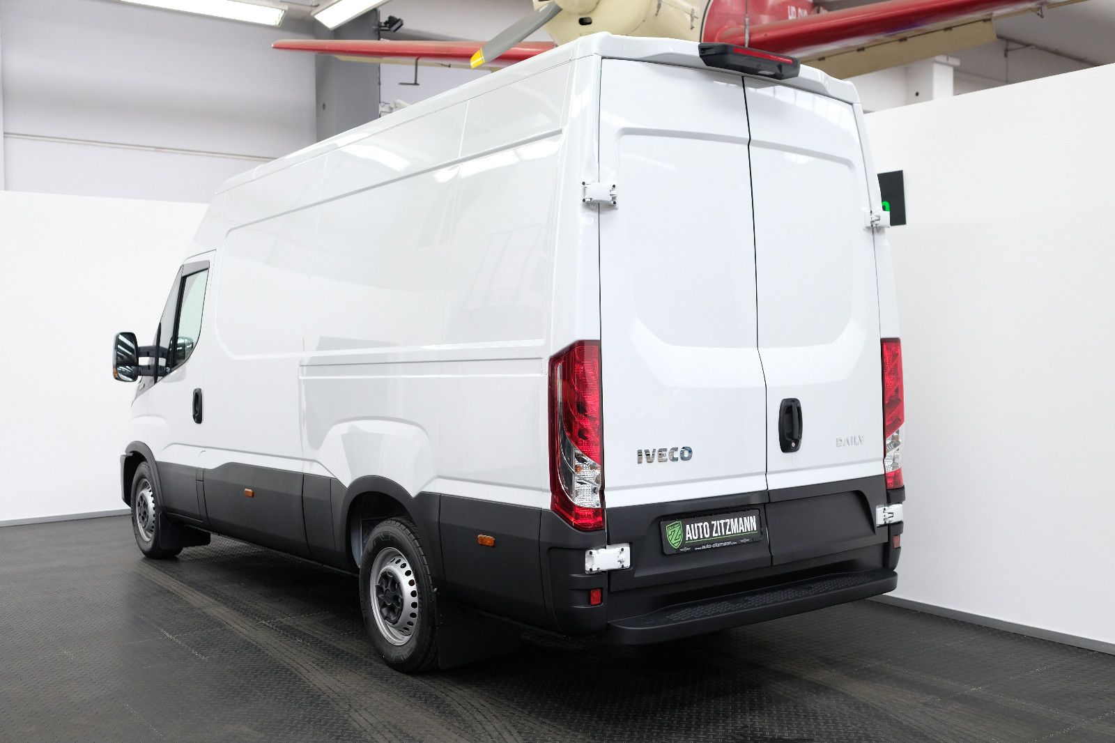 Fahrzeugabbildung Iveco Daily 35S18H V 180 PS RS 3520 3,0L KLIMA KAMERA