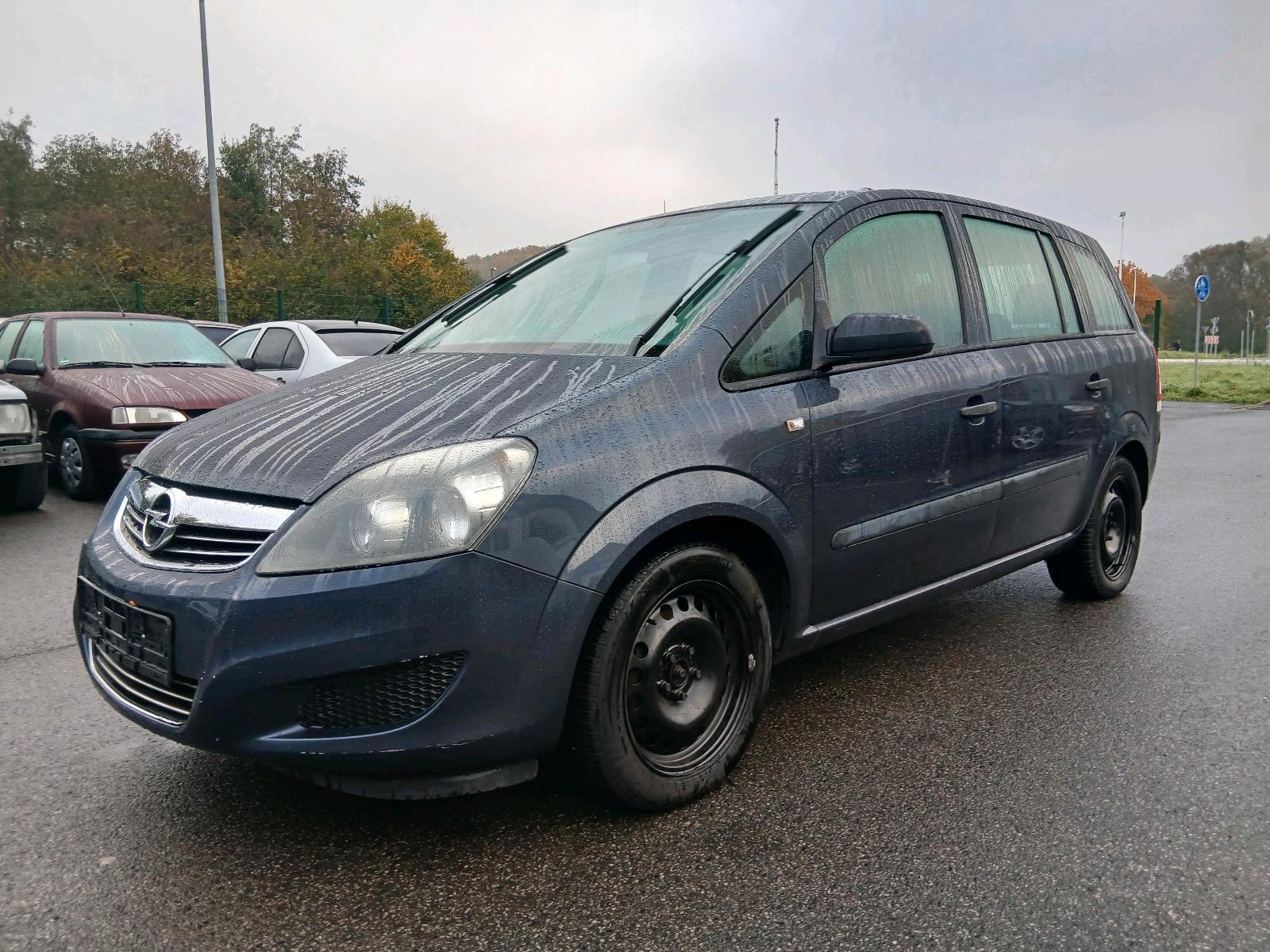 Opel Zafira 2009 — engine