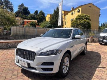 Jaguar F-Pace - 5