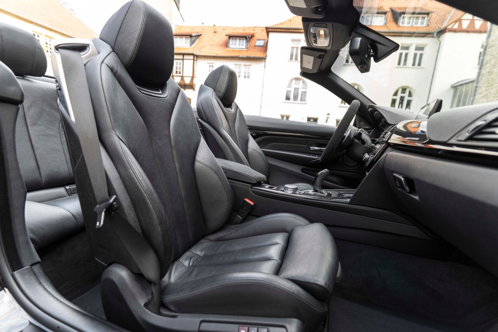 Fahrzeugabbildung BMW 435I Cabrio M-PERFORMANCE H&K KAM NAV ALC CARBON