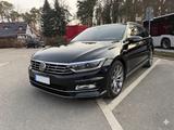 Volkswagen Passat Variant 2.0 TDI R-Line ACC AHK DSG 4M Key - Volkswagen Passat Variant mit Diesel-Antrieb: Vollleder, Standheizung