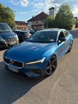 Volvo S60 R-Design/360 kamera/vollaustatung - Volvo 360 mit Benzin-Antrieb